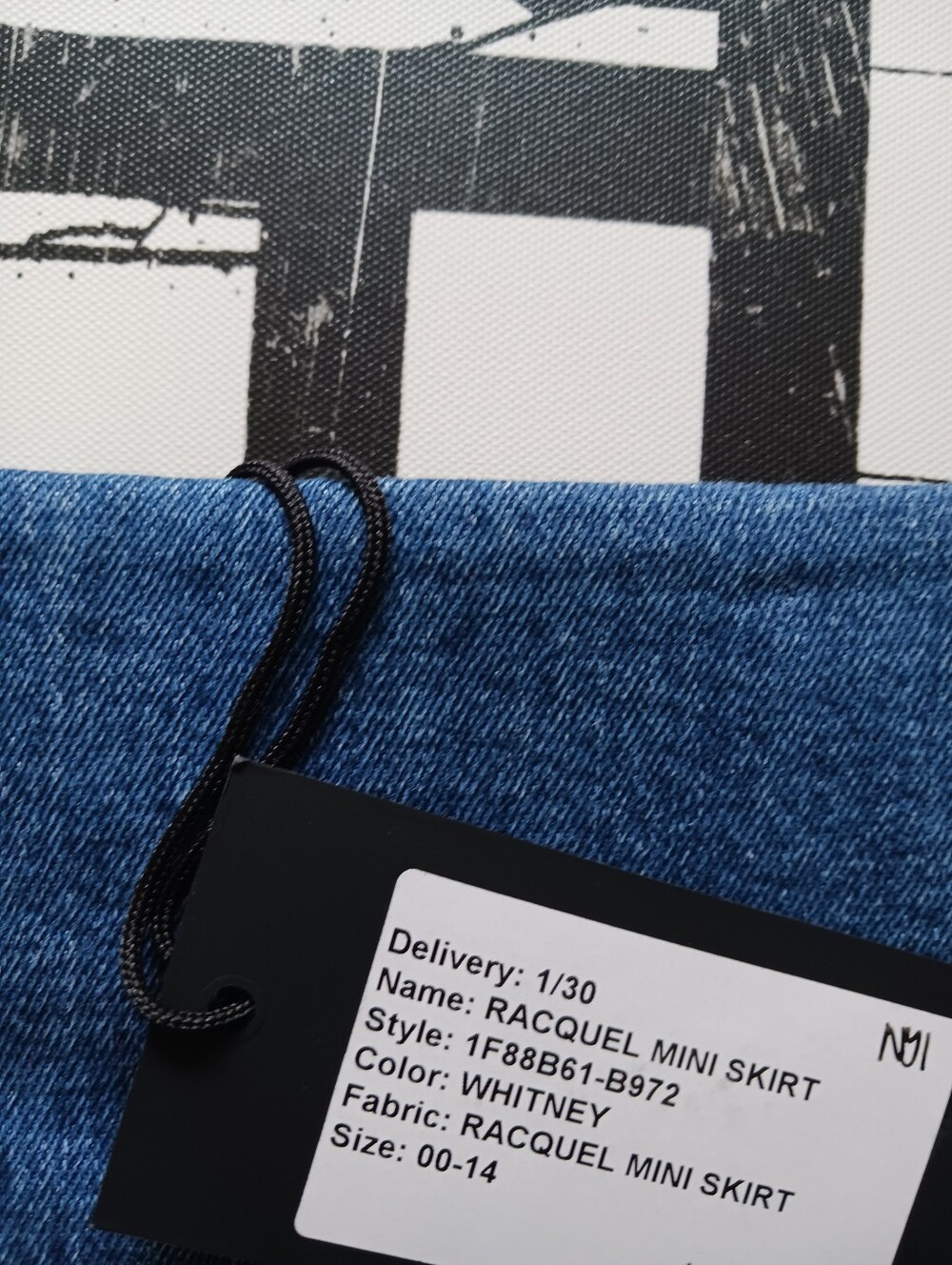 NWT PAIGE Racquel Denim Mini Skirt Size 4 - Picture 5 of 9